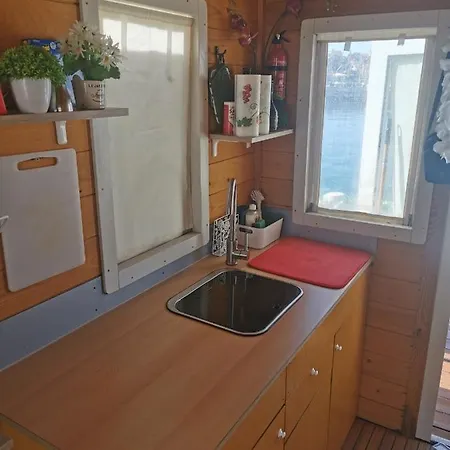 House Boat Bådhotel *